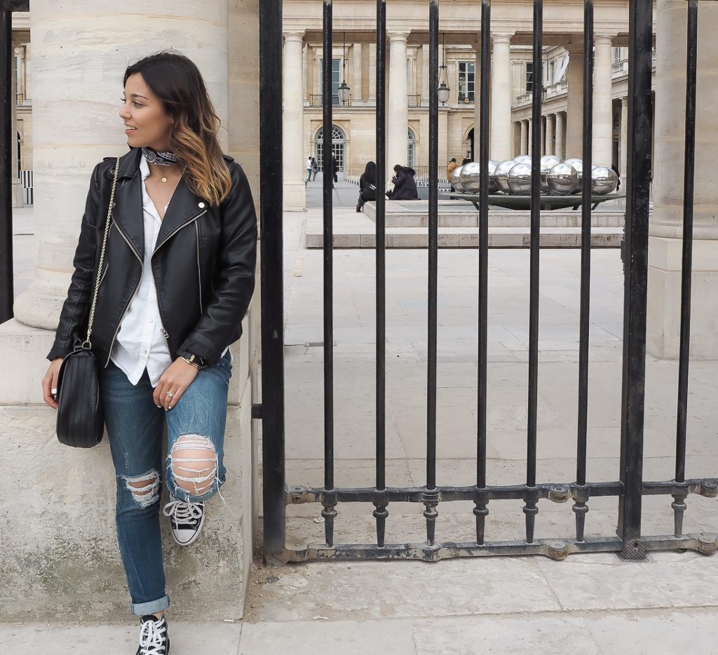 CASUAL OUTFIT IN PARIS